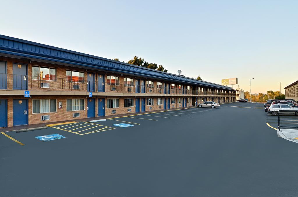 Rodeway Airport 2*