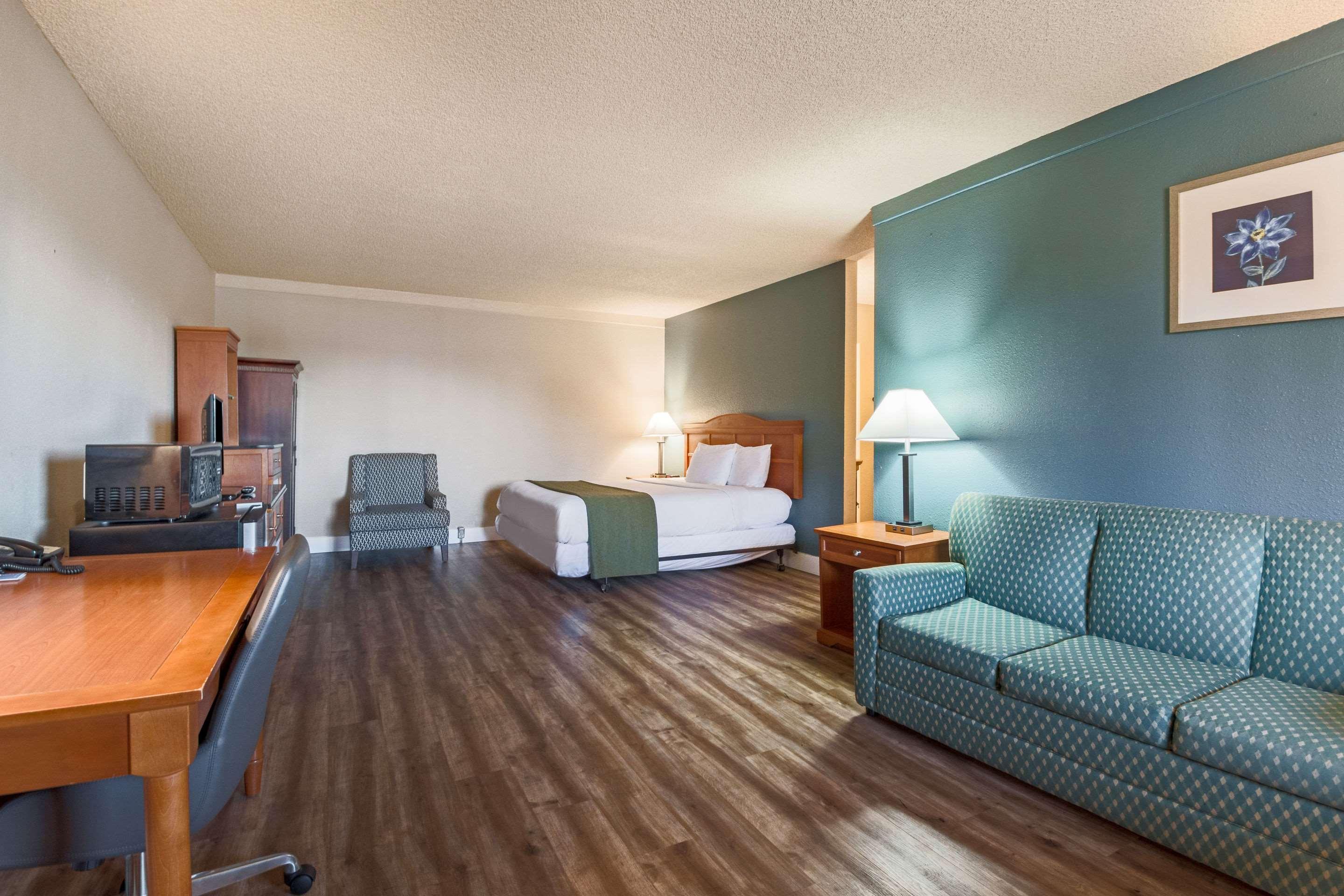 Hotel Rodeway Airport Portland