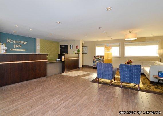 Rodeway Airport Hotel