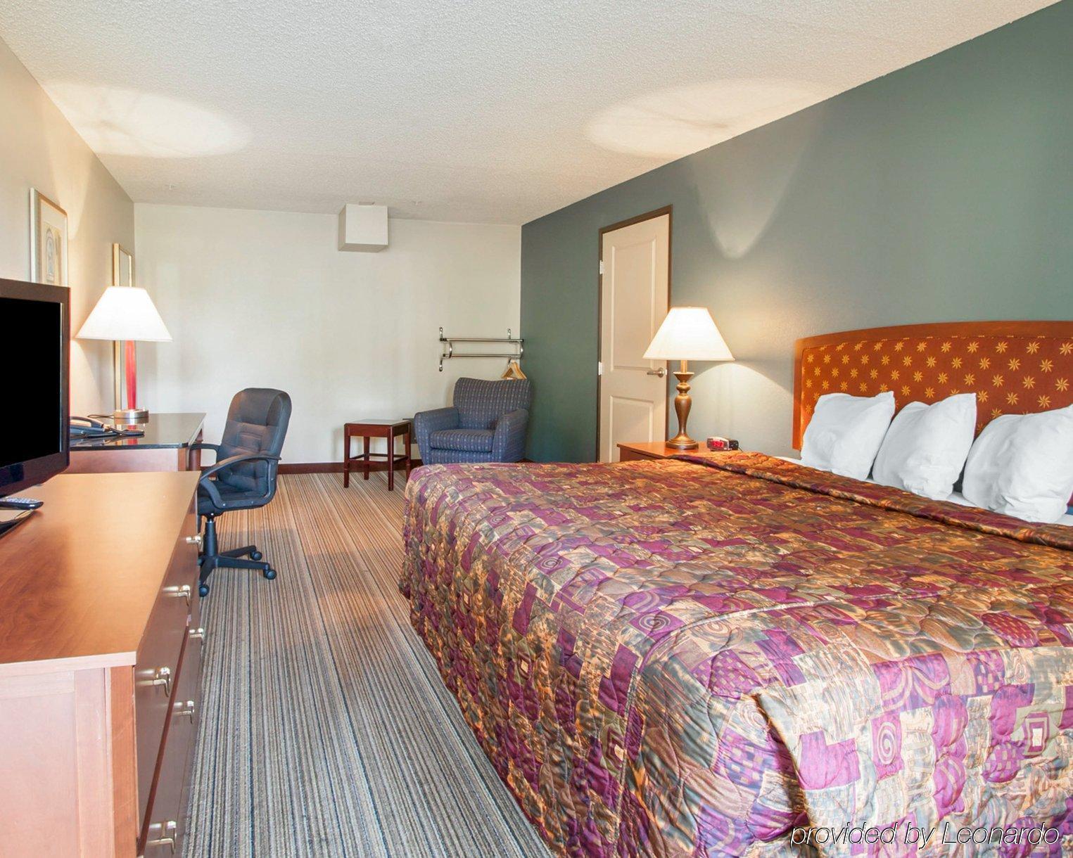 Rodeway Airport Hotel Portland