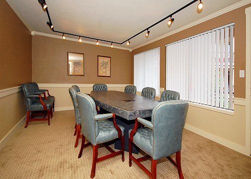 Rodeway Airport Hotel